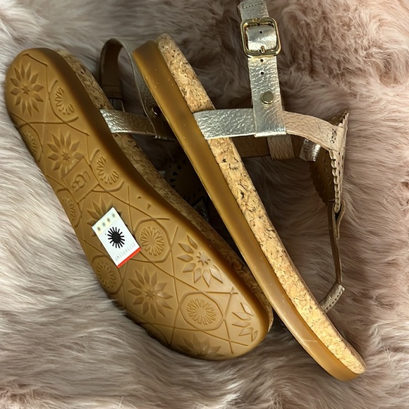 UGG AYDEN II METALLIC W/GOLD - Picture 3 of 3